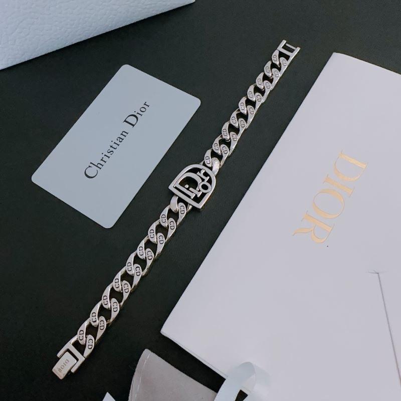 chr1st1an D10r bracelets